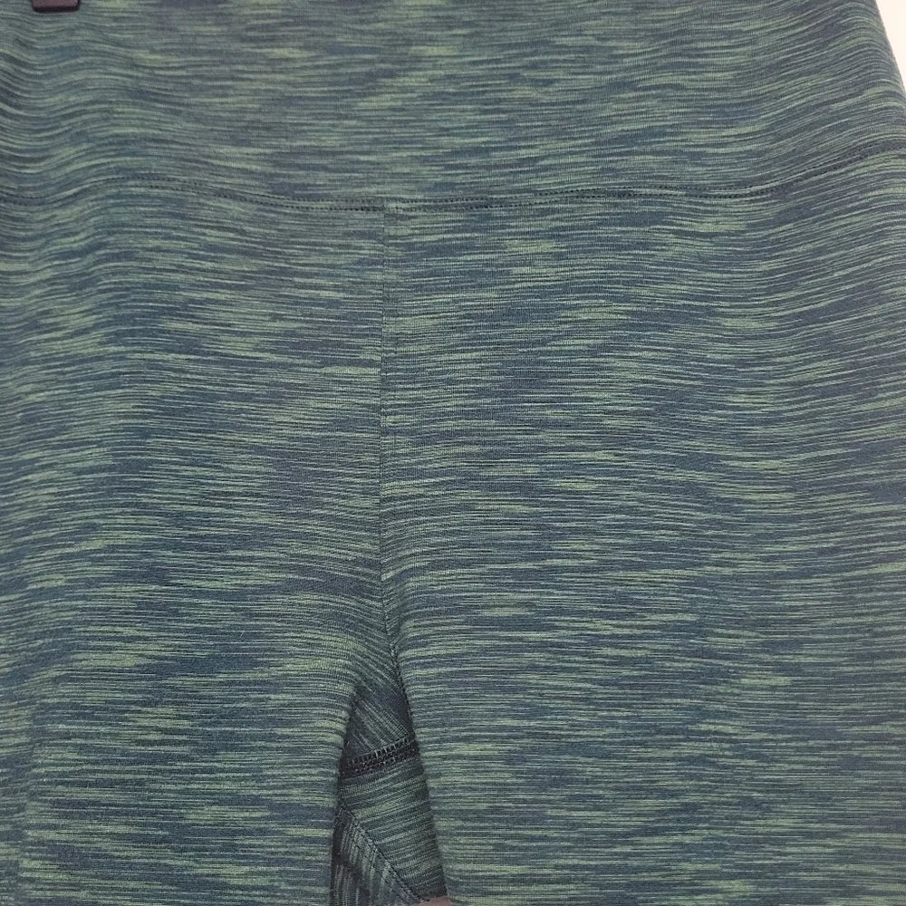 Outdoor Voices green work out leggins size M